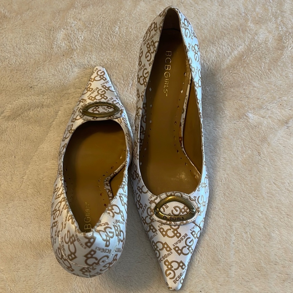 BCBG pumps